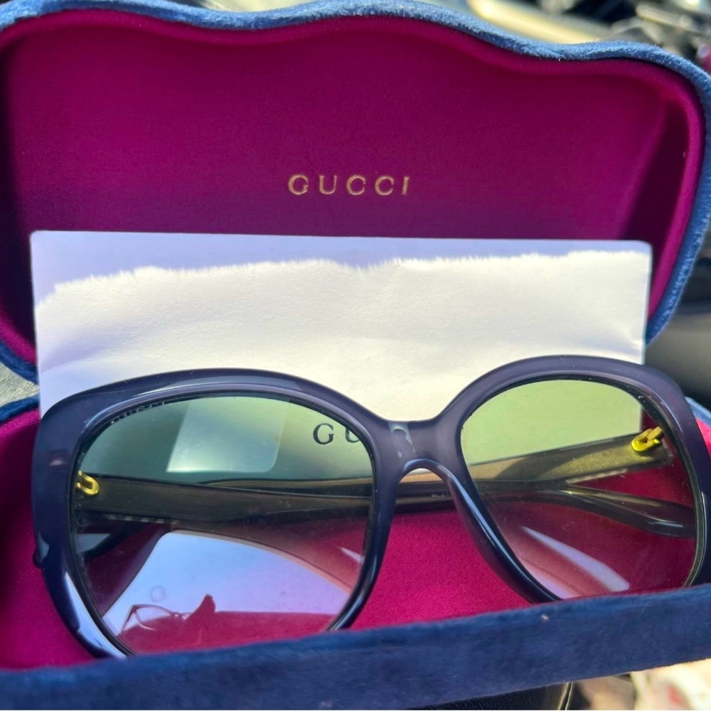 Authentic Gucci Oversized sunglasses